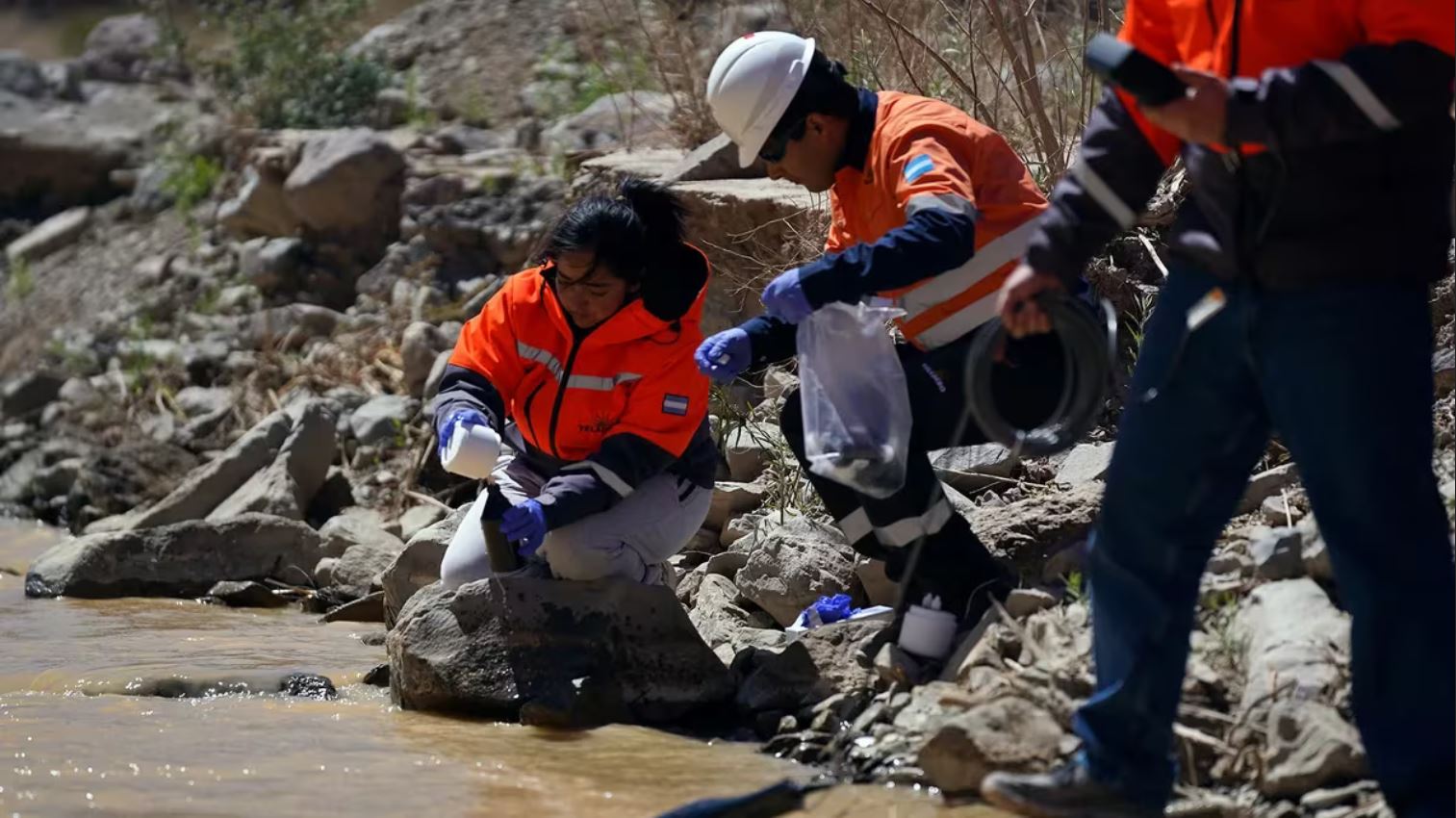 Minería en San Juan: cómo es la iniciativa que les permite a los vecinos controlar el estado del agua